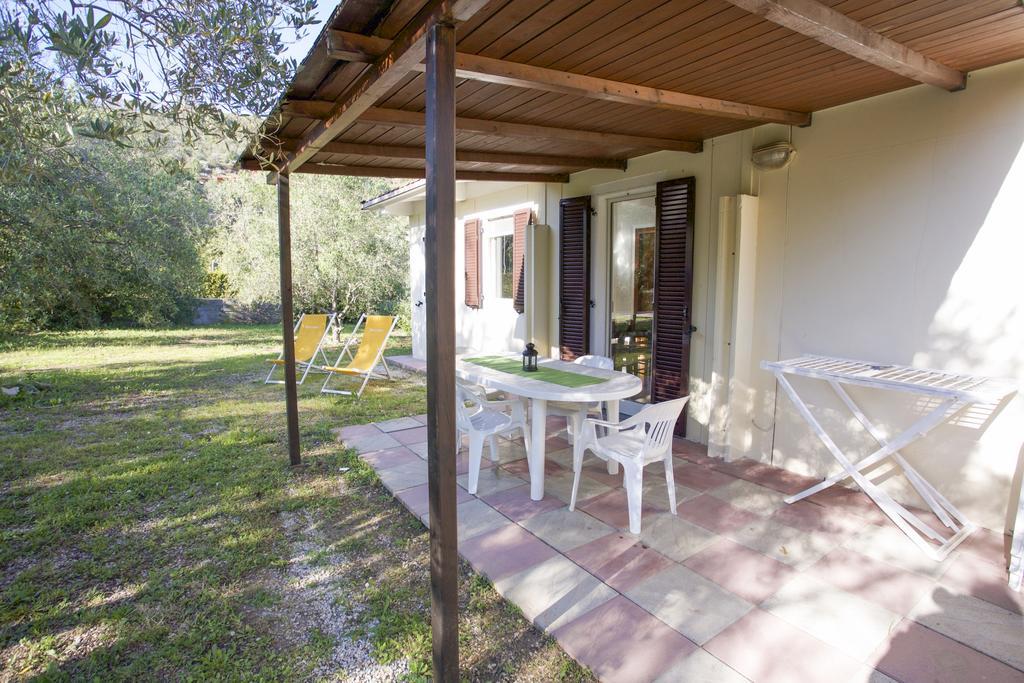 Villa Conti Residence Lacona Exteriör bild